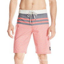 Shorts da praia dos troncos da nadada dos homens da fábrica que surfam o short da forma